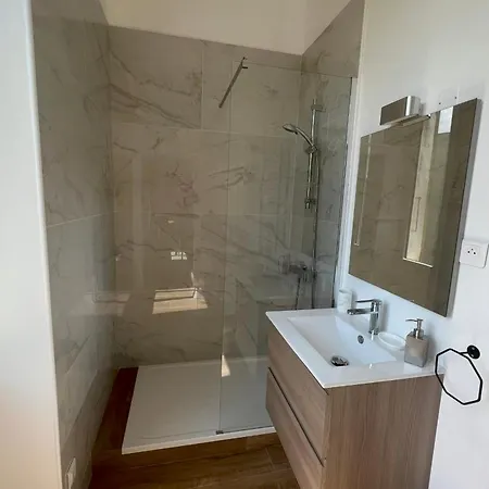 Anne - Cosy En Coeur De * 阿雅克肖